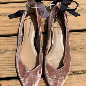 Women Flat Suede Shoe